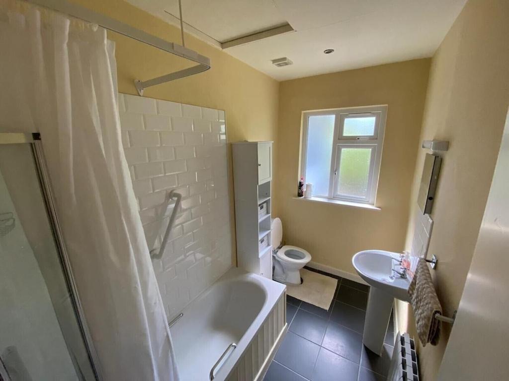 2 Bed Waterfront Property - Close To Courtmacsherry Cork Exterior photo
